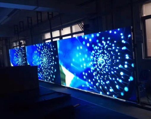 7680Hz HD Led Screen Module Video Wall Display Design FCC ระยะทางการดู 20m