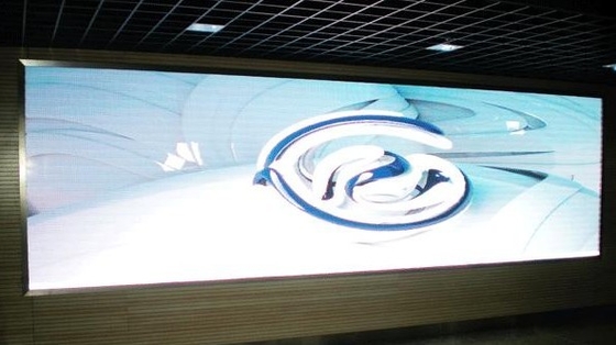 512 * 512mm 1100cd ตู้โชว์ Led P4mm กรอบรูปติดผนังดิจิตอลขนาดใหญ่