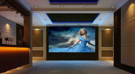 มุมมองภาพกว้าง 140° 800cd/㎡ หน้าจอ LED ระยะพิทช์ละเอียดสำหรับแรงดันไฟฟ้าอินพุต AC220V