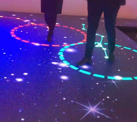 DMX Control LED Screen Floor Tiles Indoor / Outdoor วัสดุเหล็กอัลลูมิเนียมประเภทสูง