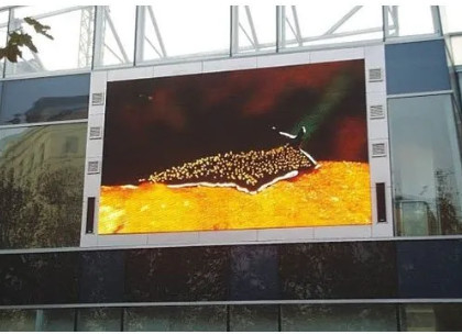 จอแสดงไฟ LED ด้านนอกติดผนังคงที่ ด้วยการบริโภคพลังงานสูงสุด 800W / sqm