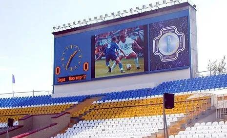 ผนังวิดีโอ Led กลางแจ้งแบบกำหนดเอง 1R1G1B 3 ใน 1 P4mm LED Display