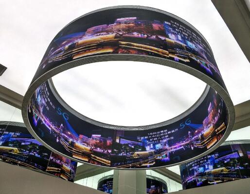 RoHs P4.81 900cd Curved LED Display ตู้อะลูมิเนียมหล่อขึ้นรูป 13S