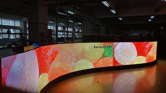 Longda Soft Led Screen P2 แผงโค้งโค้ง 256 * 128mm