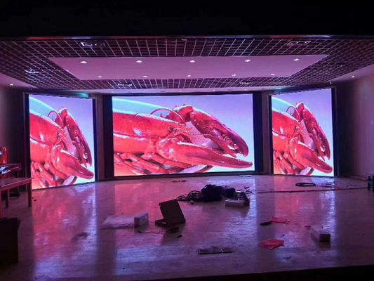 ตู้แสดงภาพ LED อัลลูมิเนียมแบบเจาะแบบทนทาน ให้เช่าภายใน P4.81 1000mmx500mm