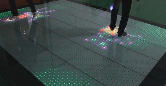 AC110V ถึง 220V Diy Led Dance Floor ดิจิตอล 900cd /M2