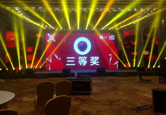 P3.91mm หน้าจอ Led ในร่มงานแต่งงาน 1/16 สแกน 65410 พิกเซล 1200Hz