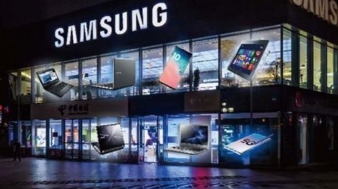แผงหน้าจอแสดงผล LED หน้าต่างดิจิตอลสีสันสดใส SMD2020 32873 พิกเซล