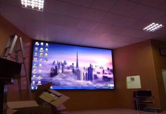 จอแสดงผล LED ในร่ม Longda ตู้ติดผนังวิดีโอทนทาน 320 × 160 มม. 3840hz