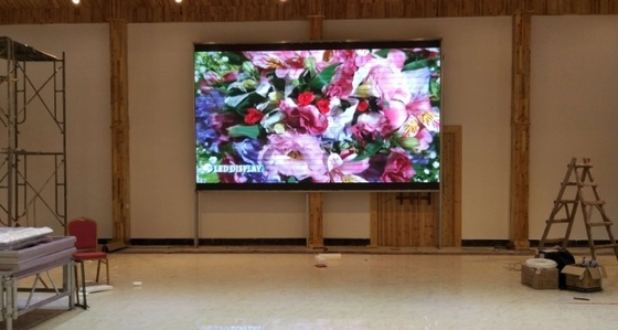 576 * 960mm Indoor P3 Led Screen Cabinet 180W / Sqm ความละเอียดสูงOEM