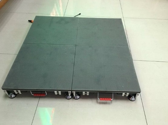 FCC IP54 แผงไฟ LED แบบมีไฟ 65410 Dots / M2 8192 พิกเซลสำหรับคอนเสิร์ต