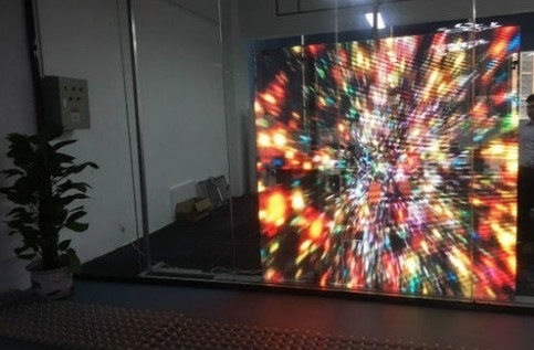 หน้าจอแสดงผลแบบ LED รีเฟรชสูง Antiwear 3.9 Mm Led Screen 60Hz 16 Scan