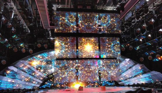หน้าจอแสดงผลแบบ LED รีเฟรชสูง Antiwear 3.9 Mm Led Screen 60Hz 16 Scan