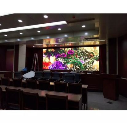 ห้างสรรพสินค้าจอแสดงผล LED ขนาดเล็กติดผนัง 300W / M2 32 X 16 ROHS CCC