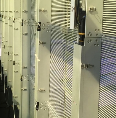 P2.8 หน้าจอ LED กระจกใสปรับแต่งในร่มกลางแจ้งสำหรับห้างสรรพสินค้า