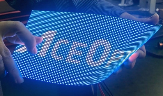 ความยืดหยุ่นของ OEM ODM โมดูลจอแสดงผล LED แบบอ่อน Soft SMD แผงพิกเซล P2.5