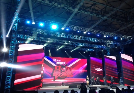 Full Color P3.91 เช่าวิดีโอกำแพงเหตุการณ์หน้าจอ LED ในร่มกลางแจ้ง